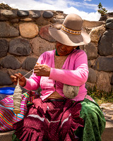 Spinning Yarn (Peru)