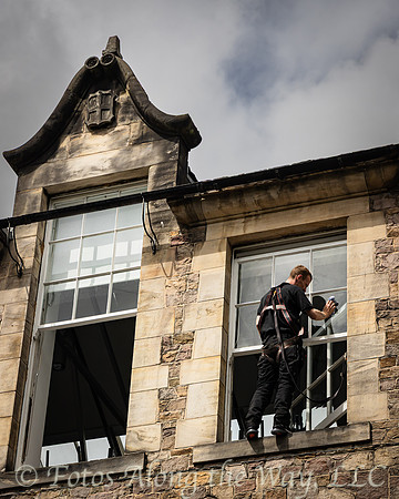 Window Washer in Old Town