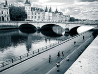 Saturday Morning along the Seine