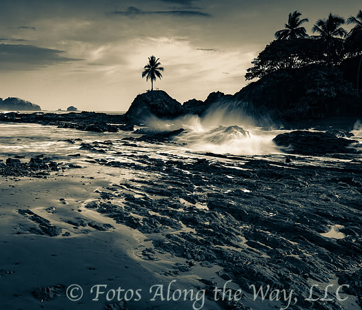 Rocky Pacific Coast Beach (Costa Rica, 2015)
