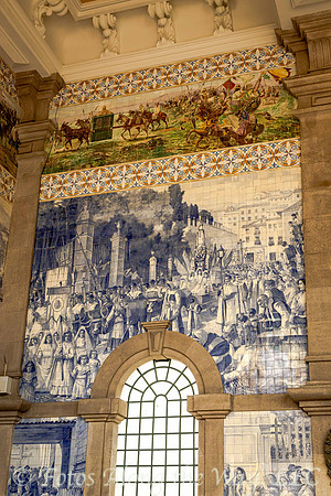 Tiled Art in Porto Train Station (Portugal)