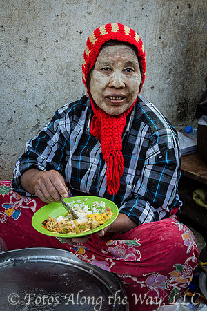 Lunchtime at Town Market (Myanmar)