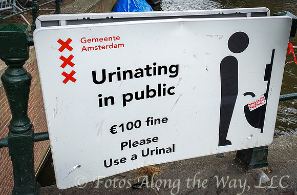 Uninating Warning Sign (The Netherlands)
