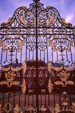 Kensington Palace Gate (England, 2002)