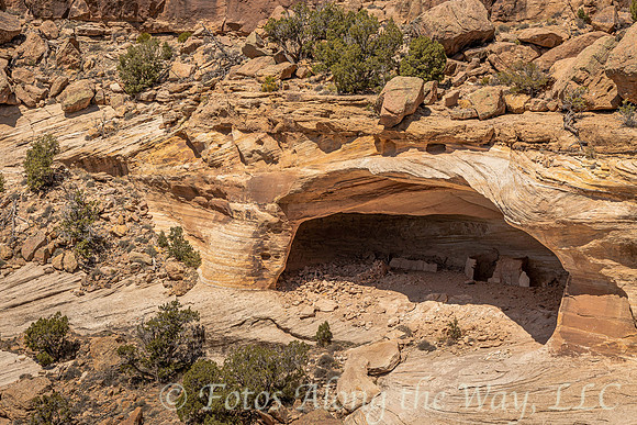 Cave Dwelling at Canyon de Chelly (Arizona)