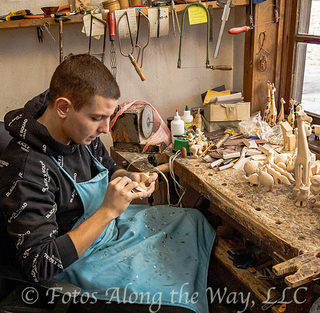 Wood Animal Sculpturer