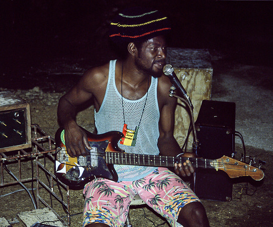 Island Bass Player (1991)
