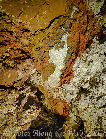 Wind Cave Ceiling Colors (South Dakota)