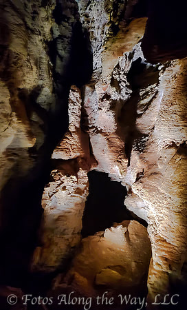 Chasms in the Wind Cave (South Dakota)