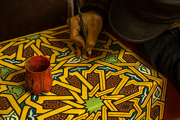 Table Painter at Work (2016)